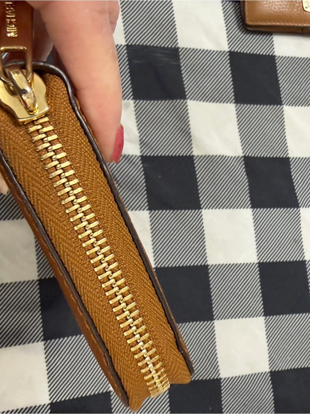 Michael Kors Saffiano Wallet in Caramel Brown with Gold Hardware - Picture 10 of 10